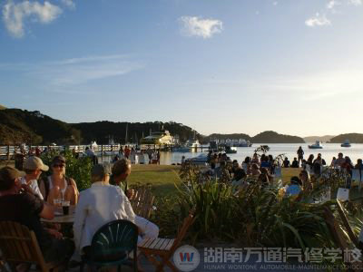 烏魯普卡普卡島夏季音樂會(huì)的游人