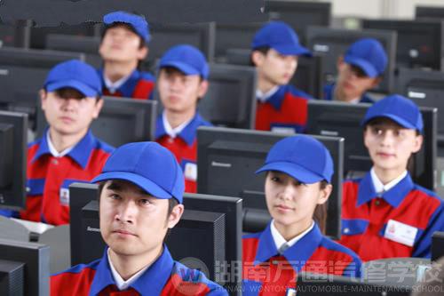 時代對汽車維修技術(shù)人員的要求不斷提高