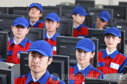 湖南萬通汽車學(xué)校，科學(xué)的管理模式