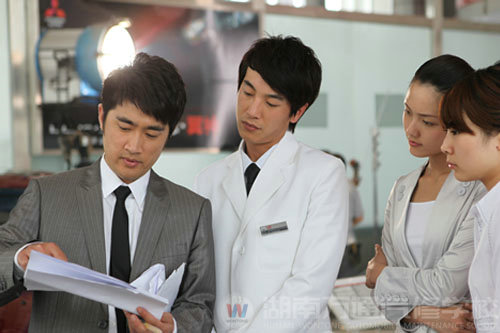 湖南萬通汽車學(xué)校 助你轉(zhuǎn)“危”為“機”