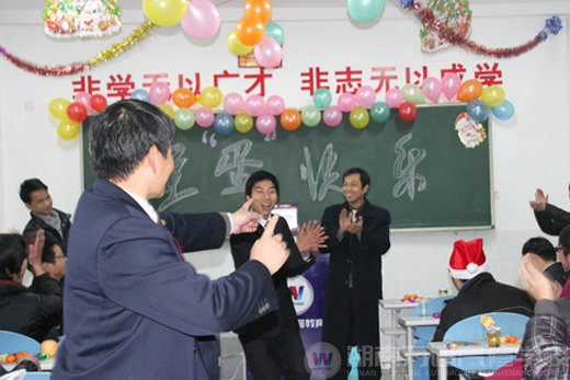 萬通汽修學(xué)校，圣誕節(jié)