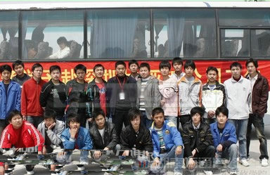 湖南萬通汽車學(xué)校，赴深圳比亞迪股份公司工作學(xué)子