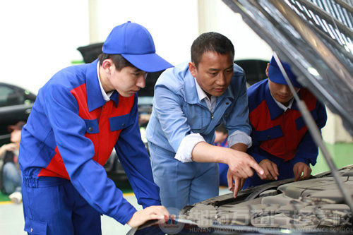 一技在身 勝過“虛高學(xué)歷”