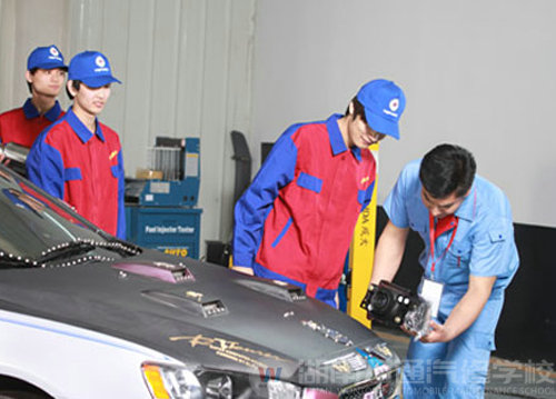 湖南萬通汽車學(xué)校，名師風(fēng)采王正祥