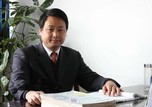 湖南萬通汽車學校，名師風采謝長來