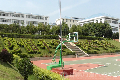 萬通汽修教育優(yōu)美校園環(huán)境