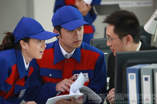 學(xué)汽修技術(shù)，還是品牌實(shí)力強(qiáng)的好！