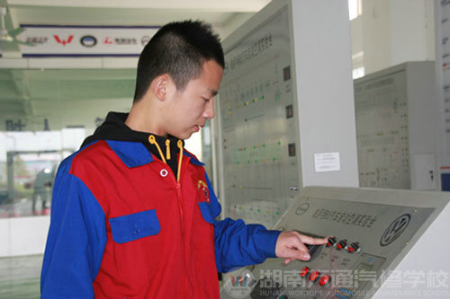 湖南萬通學子入圍“春天里，夢在飛”演講比賽總決賽