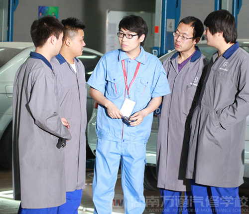 汽車維修學(xué)校哪家好？