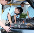 湖南萬(wàn)通陽(yáng)光實(shí)訓(xùn)技能賽 秀出學(xué)子汽修技術(shù)真本事