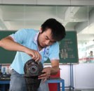 部分準男大學生熱衷“變臉” 內(nèi)在修煉更為重要