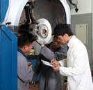 名牌大學畢業(yè)生成犀利哥 步入職場擺正心態(tài)很重要