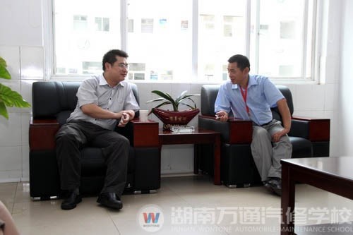 湖南萬通校企聯(lián)合開班模式正式啟動