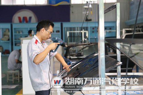 技校生未畢業(yè)就找到“婆家”，你還沒著落？