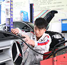 又臟又累？讓新時代的汽修驚訝你的眼睛