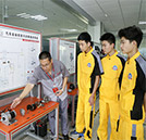 機(jī)器人正在搶你工作，沒有一技之長的你怎么辦？