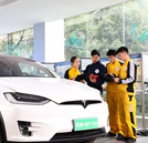 新能源汽車越來越火  你還不來湖南萬(wàn)通就晚啦