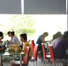 夏日炎熱似火，擋不住學(xué)子求學(xué)腳步