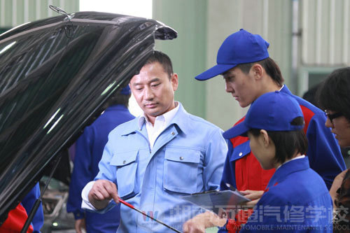 汽車后市場時(shí)代來臨 汽修成熱門行業(yè)