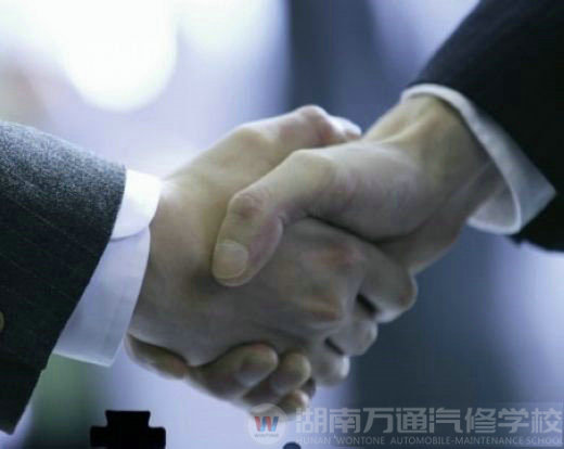 湖南萬通汽修學(xué)校五重就業(yè)網(wǎng)絡(luò)