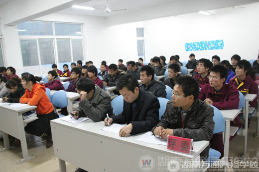 湖南萬(wàn)通汽修學(xué)校，演講比賽系列報(bào)道