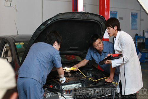 湖南萬通汽修學校培養(yǎng)汽車高級技師