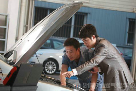 萬(wàn)通汽修學(xué)校汽車電控專業(yè)