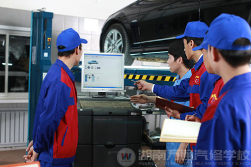 學(xué)汽修技術(shù) 改變?nèi)松壽E