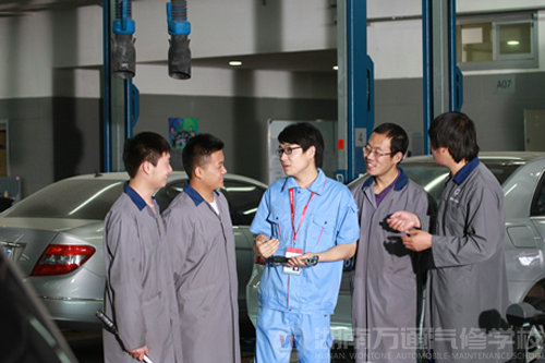 學汽修 讓&ldquo;個性&rdquo;飛會兒