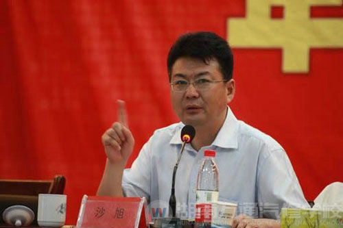 萬(wàn)通汽修學(xué)校，新華集團(tuán)副總經(jīng)理沙旭做講話