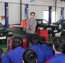 授予學(xué)生過硬汽修技能 萬通造就職場(chǎng)新貴