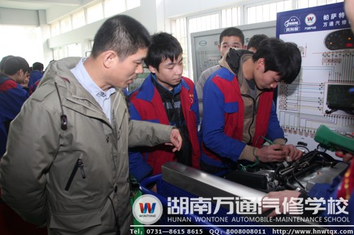 董事長(zhǎng)對(duì)學(xué)子的實(shí)際操作能力表示了肯定