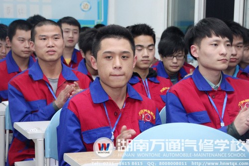 同學們認真聆聽蔣家順同學的話語