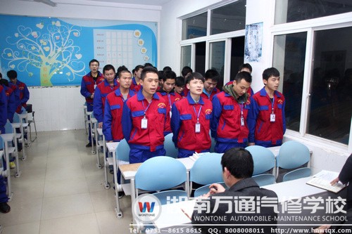 同學們一起唱《我相信》