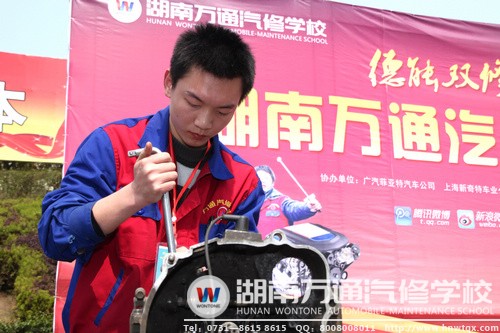 比賽進(jìn)行時，選手全神貫注的神情是最帥的