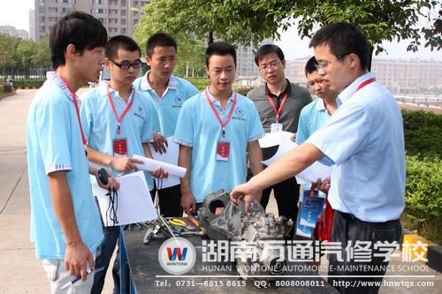 萬通手把手教學(xué)，讓學(xué)生更易上手