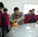 專業(yè)汽車美容人才奇缺 學(xué)汽車美容前途寬廣
