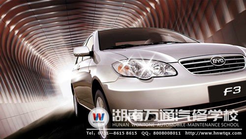 獲贈實訓(xùn)設(shè)備，標(biāo)志著湖南萬通校企合作模式取得新進(jìn)展