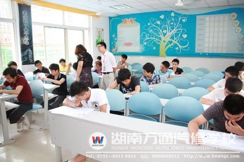 長沙市勞動局文副處長在考場