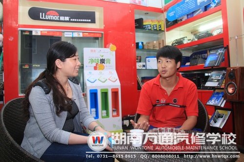 湖南萬通實(shí)地回訪畢業(yè)學(xué)子，及時了解他們的工作發(fā)展情況