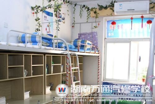 湖南萬(wàn)通在學(xué)生宿舍都配備了空調(diào)