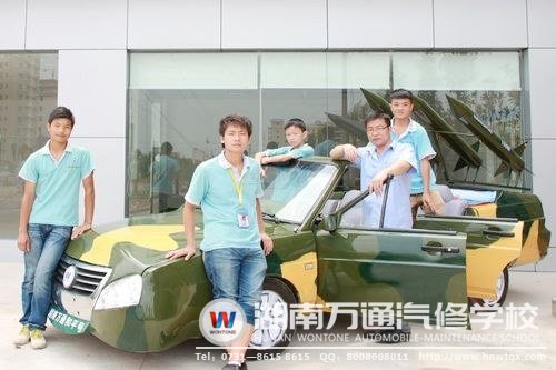 &ldquo;夢(mèng)想之車&rdquo;凝結(jié)了學(xué)子們的創(chuàng)新、堅(jiān)持