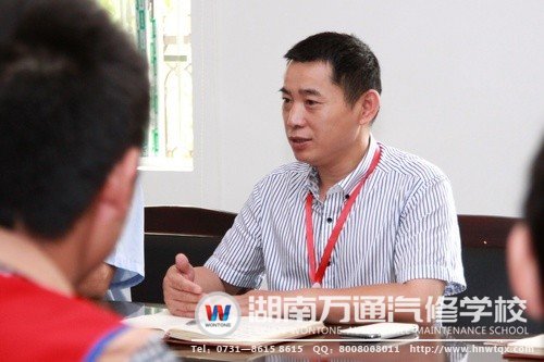 潘助理勉勵學(xué)子們利用勤工儉學(xué)的機會提升自我