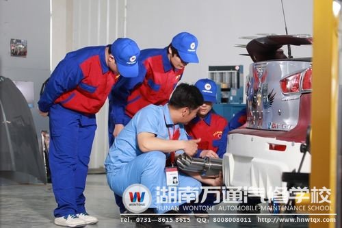 湖南萬通創(chuàng)新教育打造專業(yè)汽修人才