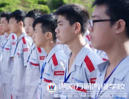 一天天的晨訓(xùn)，讓新生們漸漸改變