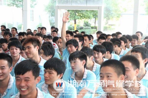 聆聽闞有波教授的逐夢(mèng)歷程，學(xué)子們受益匪淺