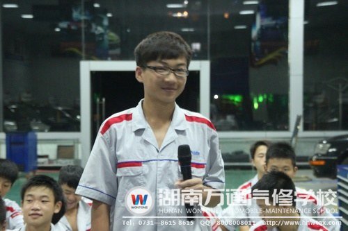 學(xué)子暢所欲言，聊起了對(duì)微電影的看法