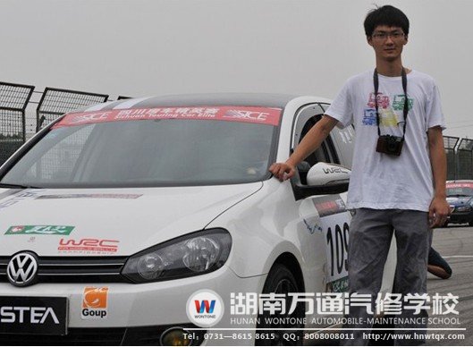 回爐學汽車美容的黃永杰