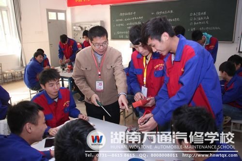 愛(ài)與責(zé)任，是萬(wàn)通老師堅(jiān)持的教學(xué)理念