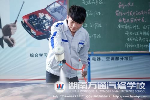 湖南萬通學子在&ldquo;五德文化&rdquo;的熏陶下，成長為既具備專業(yè)技能又擁優(yōu)秀素養(yǎng)的汽修人才